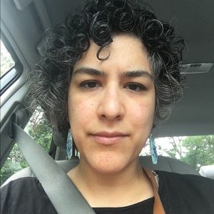 Meet your Posher, Niloufar